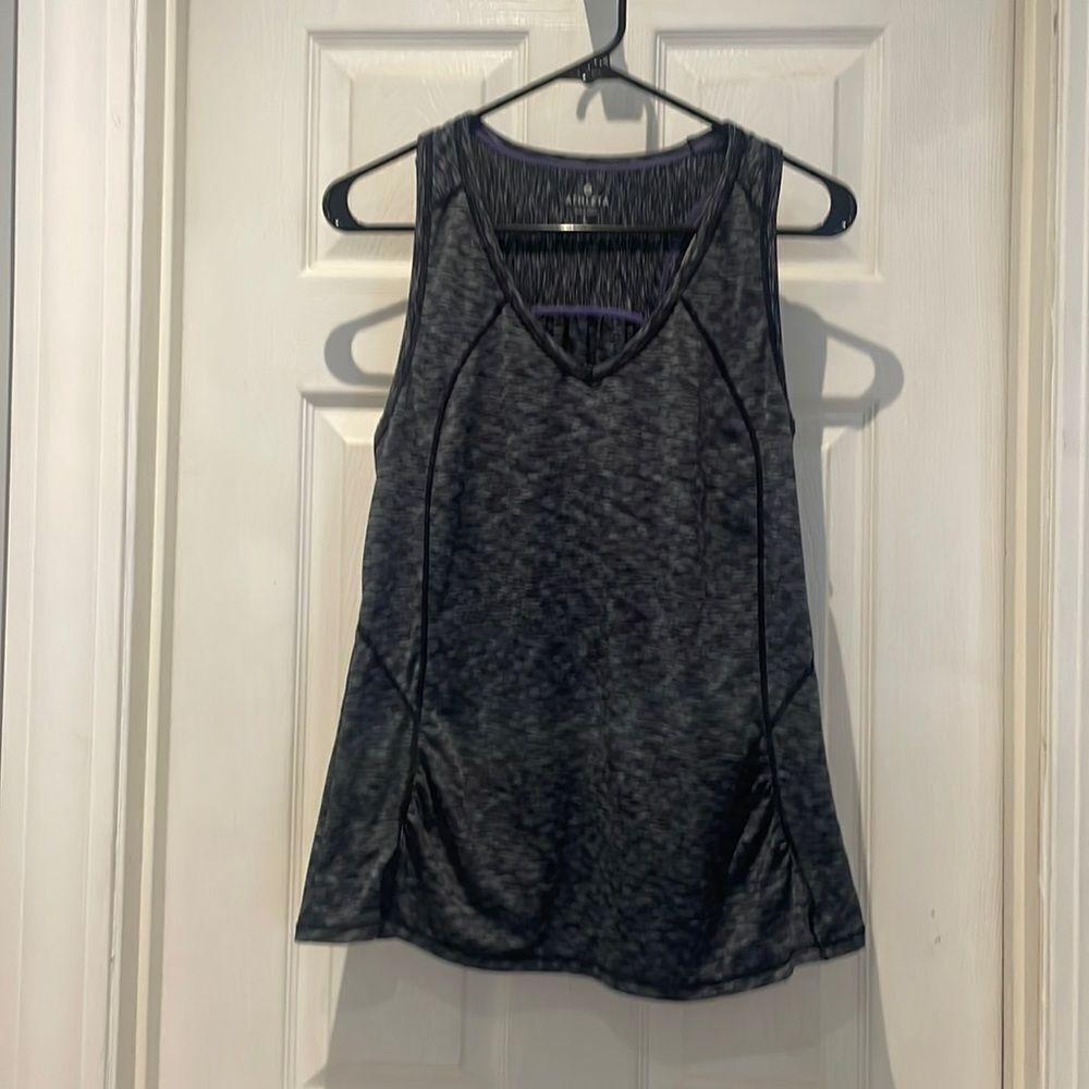 Athleta vneck racerback tank top SZ large